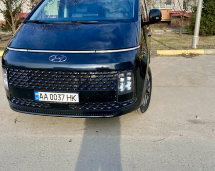 Синий Хендай Staria, объемом двигателя 2.2 л и пробегом 175 тыс. км за 37500 $, фото 1 на Automoto.ua