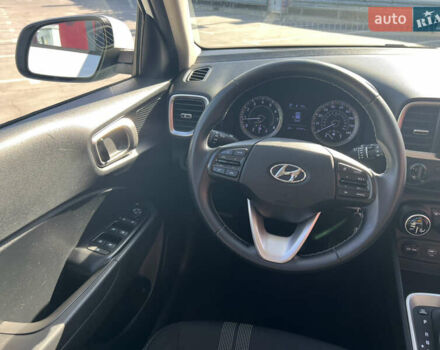 Белый Хендай Venue, объемом двигателя 1.59 л и пробегом 142 тыс. км за 16500 $, фото 25 на Automoto.ua