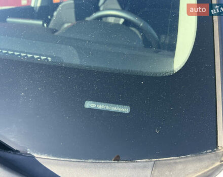 Белый Хендай Venue, объемом двигателя 1.59 л и пробегом 142 тыс. км за 16500 $, фото 6 на Automoto.ua