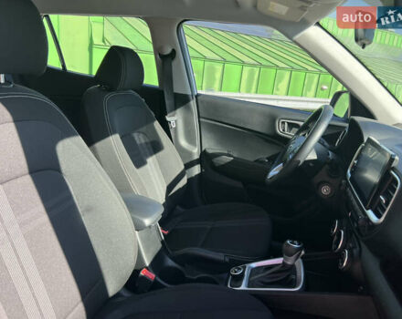 Белый Хендай Venue, объемом двигателя 1.59 л и пробегом 142 тыс. км за 16500 $, фото 31 на Automoto.ua