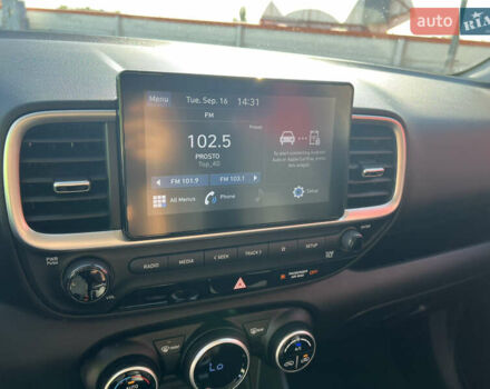 Белый Хендай Venue, объемом двигателя 1.59 л и пробегом 142 тыс. км за 16500 $, фото 18 на Automoto.ua