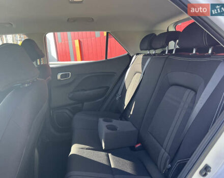 Белый Хендай Venue, объемом двигателя 1.59 л и пробегом 142 тыс. км за 16500 $, фото 37 на Automoto.ua