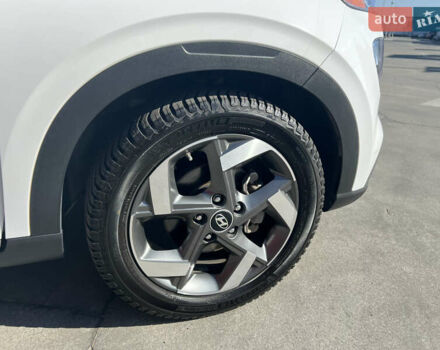 Белый Хендай Venue, объемом двигателя 1.59 л и пробегом 142 тыс. км за 16500 $, фото 14 на Automoto.ua