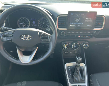 Белый Хендай Venue, объемом двигателя 1.59 л и пробегом 142 тыс. км за 16500 $, фото 26 на Automoto.ua