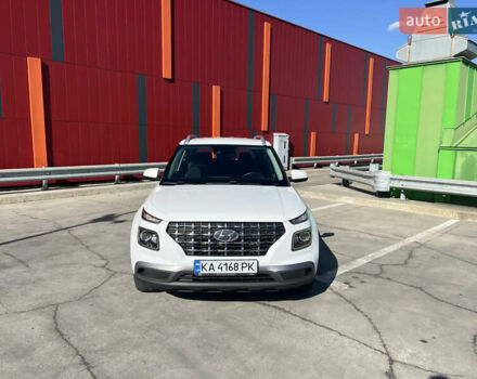 Белый Хендай Venue, объемом двигателя 1.59 л и пробегом 142 тыс. км за 16500 $, фото 1 на Automoto.ua