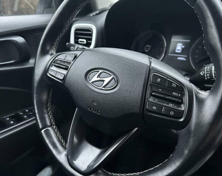 Белый Хендай Venue, объемом двигателя 1.59 л и пробегом 49 тыс. км за 19500 $, фото 9 на Automoto.ua