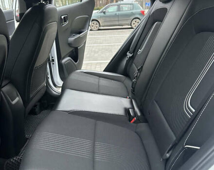 Белый Хендай Venue, объемом двигателя 1.59 л и пробегом 49 тыс. км за 19500 $, фото 19 на Automoto.ua