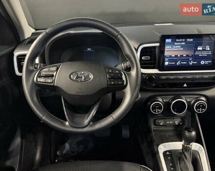 Белый Хендай Venue, объемом двигателя 1.6 л и пробегом 7 тыс. км за 22500 $, фото 26 на Automoto.ua