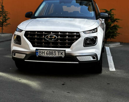 Белый Хендай Venue, объемом двигателя 1.6 л и пробегом 7 тыс. км за 24870 $, фото 3 на Automoto.ua