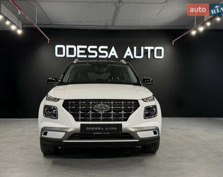 Белый Хендай Venue, объемом двигателя 1.6 л и пробегом 7 тыс. км за 22500 $, фото 1 на Automoto.ua