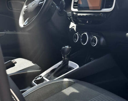 Белый Хендай Venue, объемом двигателя 1.6 л и пробегом 7 тыс. км за 24870 $, фото 18 на Automoto.ua