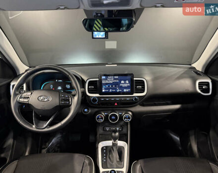 Белый Хендай Venue, объемом двигателя 1.6 л и пробегом 7 тыс. км за 22500 $, фото 35 на Automoto.ua