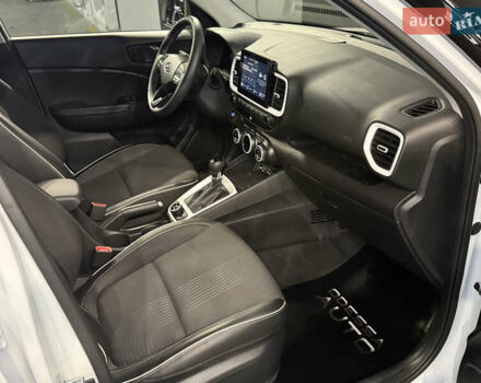 Белый Хендай Venue, объемом двигателя 1.6 л и пробегом 7 тыс. км за 22500 $, фото 22 на Automoto.ua