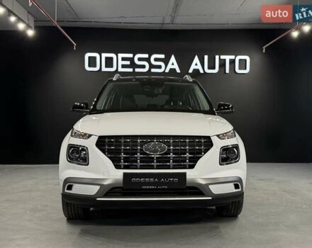 Белый Хендай Venue, объемом двигателя 1.6 л и пробегом 7 тыс. км за 22500 $, фото 3 на Automoto.ua