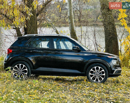 Черный Хендай Venue, объемом двигателя 1.59 л и пробегом 147 тыс. км за 14500 $, фото 2 на Automoto.ua