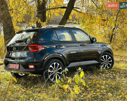 Черный Хендай Venue, объемом двигателя 1.59 л и пробегом 147 тыс. км за 14500 $, фото 4 на Automoto.ua