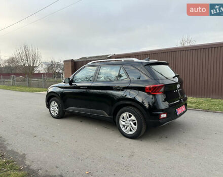 Черный Хендай Venue, объемом двигателя 1.59 л и пробегом 133 тыс. км за 14600 $, фото 6 на Automoto.ua