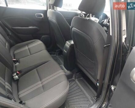 Черный Хендай Venue, объемом двигателя 1.6 л и пробегом 40 тыс. км за 11699 $, фото 18 на Automoto.ua