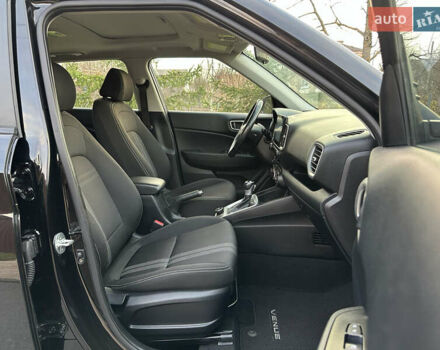 Черный Хендай Venue, объемом двигателя 1.59 л и пробегом 133 тыс. км за 14600 $, фото 42 на Automoto.ua