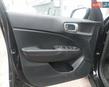 Черный Хендай Venue, объемом двигателя 1.6 л и пробегом 40 тыс. км за 11699 $, фото 14 на Automoto.ua