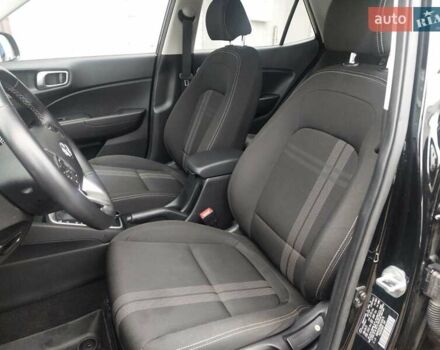 Черный Хендай Venue, объемом двигателя 1.6 л и пробегом 40 тыс. км за 11699 $, фото 13 на Automoto.ua