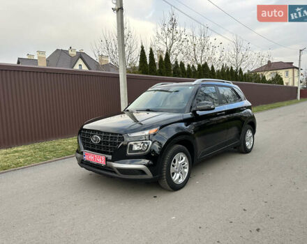 Черный Хендай Venue, объемом двигателя 1.59 л и пробегом 133 тыс. км за 14600 $, фото 3 на Automoto.ua