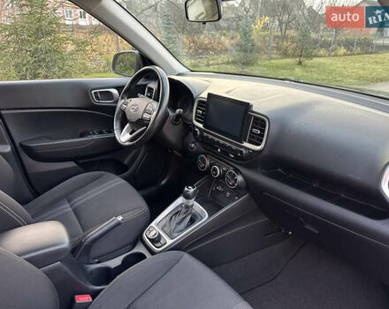 Черный Хендай Venue, объемом двигателя 1.59 л и пробегом 133 тыс. км за 14600 $, фото 40 на Automoto.ua