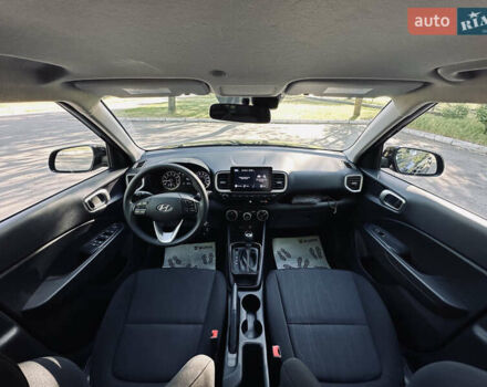 Черный Хендай Venue, объемом двигателя 1.6 л и пробегом 56 тыс. км за 12900 $, фото 56 на Automoto.ua