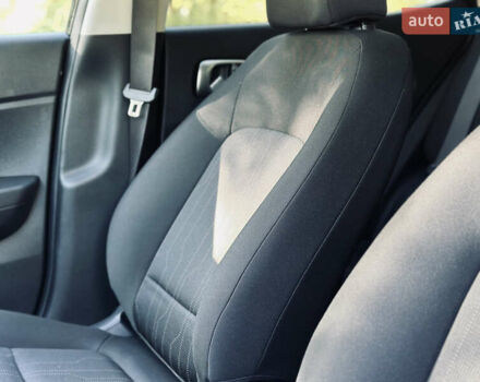 Черный Хендай Venue, объемом двигателя 1.6 л и пробегом 56 тыс. км за 12900 $, фото 66 на Automoto.ua