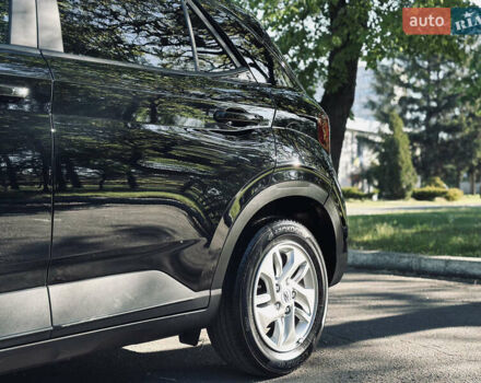 Черный Хендай Venue, объемом двигателя 1.6 л и пробегом 56 тыс. км за 12900 $, фото 19 на Automoto.ua