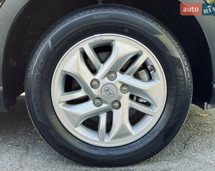 Черный Хендай Venue, объемом двигателя 1.6 л и пробегом 56 тыс. км за 12900 $, фото 30 на Automoto.ua