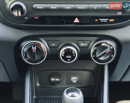 Черный Хендай Venue, объемом двигателя 1.6 л и пробегом 56 тыс. км за 12900 $, фото 54 на Automoto.ua