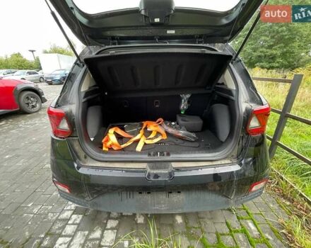 Чорний Хендай Venue, об'ємом двигуна 1.6 л та пробігом 72 тис. км за 10100 $, фото 23 на Automoto.ua