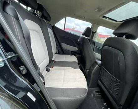 Чорний Хендай Venue, об'ємом двигуна 1.6 л та пробігом 72 тис. км за 10100 $, фото 19 на Automoto.ua