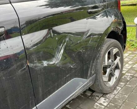 Чорний Хендай Venue, об'ємом двигуна 1.6 л та пробігом 72 тис. км за 10100 $, фото 6 на Automoto.ua