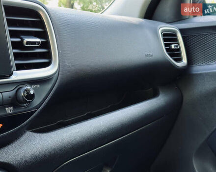 Черный Хендай Venue, объемом двигателя 1.6 л и пробегом 56 тыс. км за 12900 $, фото 73 на Automoto.ua