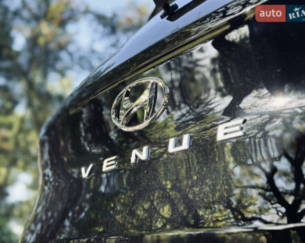 Черный Хендай Venue, объемом двигателя 1.6 л и пробегом 56 тыс. км за 12900 $, фото 24 на Automoto.ua