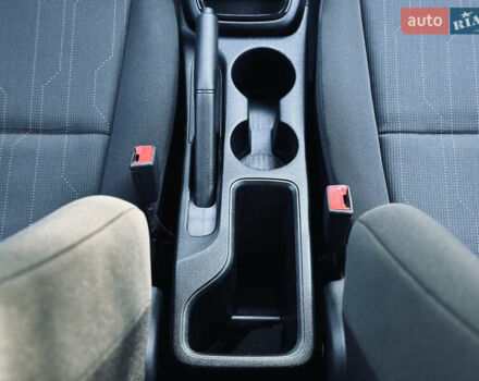 Черный Хендай Venue, объемом двигателя 1.6 л и пробегом 56 тыс. км за 12900 $, фото 60 на Automoto.ua