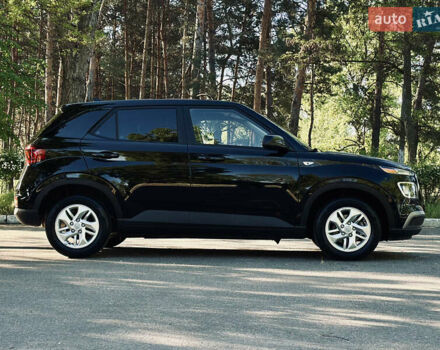 Черный Хендай Venue, объемом двигателя 1.6 л и пробегом 56 тыс. км за 12900 $, фото 7 на Automoto.ua