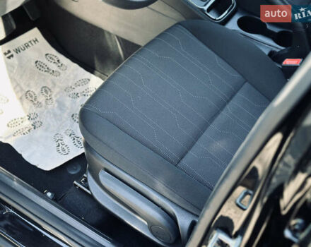 Черный Хендай Venue, объемом двигателя 1.6 л и пробегом 56 тыс. км за 12900 $, фото 40 на Automoto.ua