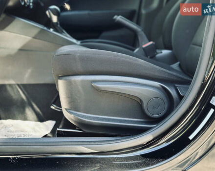 Черный Хендай Venue, объемом двигателя 1.6 л и пробегом 56 тыс. км за 12900 $, фото 39 на Automoto.ua