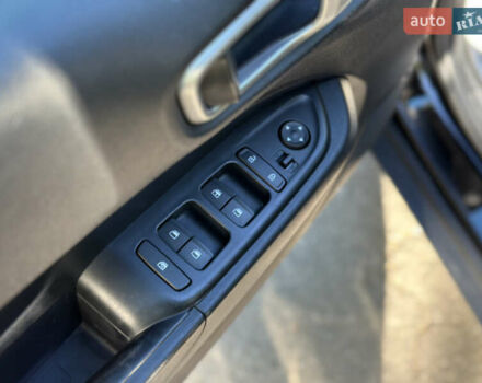 Черный Хендай Venue, объемом двигателя 1.6 л и пробегом 56 тыс. км за 12900 $, фото 38 на Automoto.ua