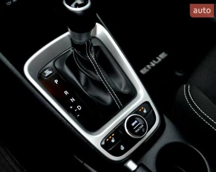 Чорний Хендай Venue, об'ємом двигуна 1.59 л та пробігом 10 тис. км за 18700 $, фото 84 на Automoto.ua