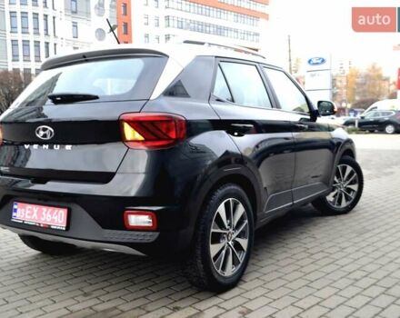 Чорний Хендай Venue, об'ємом двигуна 1.59 л та пробігом 10 тис. км за 18700 $, фото 3 на Automoto.ua