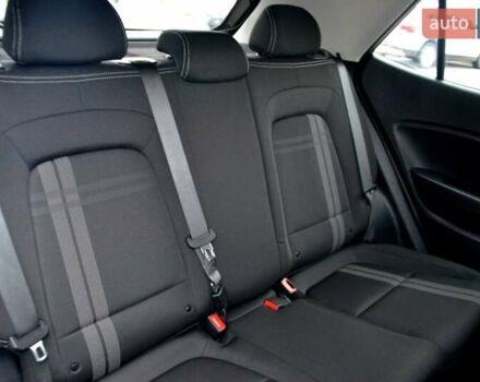 Чорний Хендай Venue, об'ємом двигуна 1.59 л та пробігом 10 тис. км за 18700 $, фото 115 на Automoto.ua