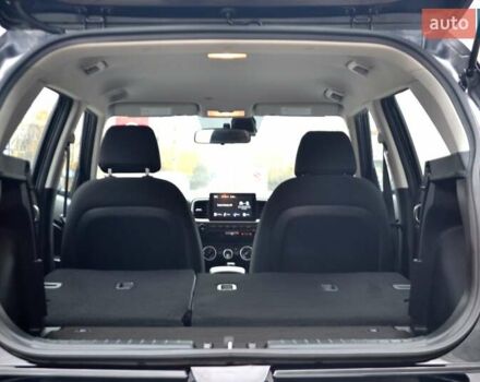 Чорний Хендай Venue, об'ємом двигуна 1.59 л та пробігом 10 тис. км за 18700 $, фото 126 на Automoto.ua