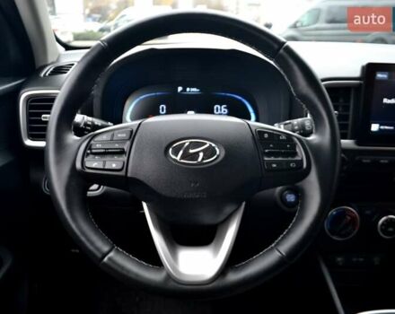 Чорний Хендай Venue, об'ємом двигуна 1.59 л та пробігом 10 тис. км за 18700 $, фото 48 на Automoto.ua