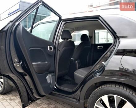 Чорний Хендай Venue, об'ємом двигуна 1.59 л та пробігом 10 тис. км за 18700 $, фото 104 на Automoto.ua