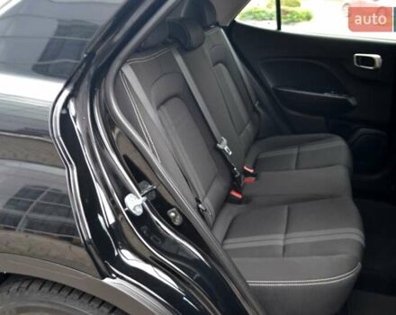 Чорний Хендай Venue, об'ємом двигуна 1.59 л та пробігом 10 тис. км за 18700 $, фото 113 на Automoto.ua