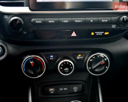 Чорний Хендай Venue, об'ємом двигуна 1.59 л та пробігом 10 тис. км за 18700 $, фото 79 на Automoto.ua